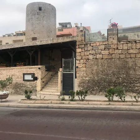 Onyx Court 3 - 4 Bedroom Apartament *