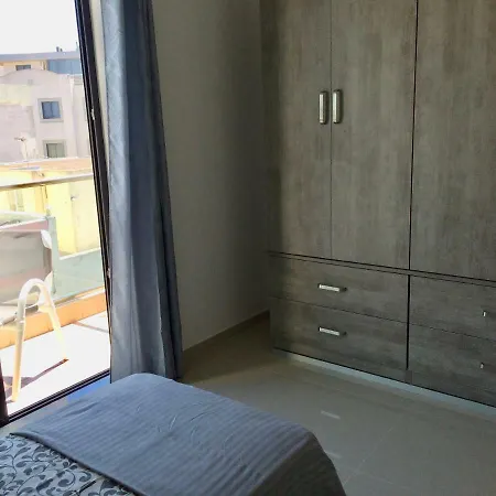 Onyx Court 3 - 4 Bedroom Apartament