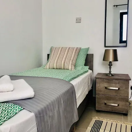 Onyx Court 3 - 4 Bedroom *
