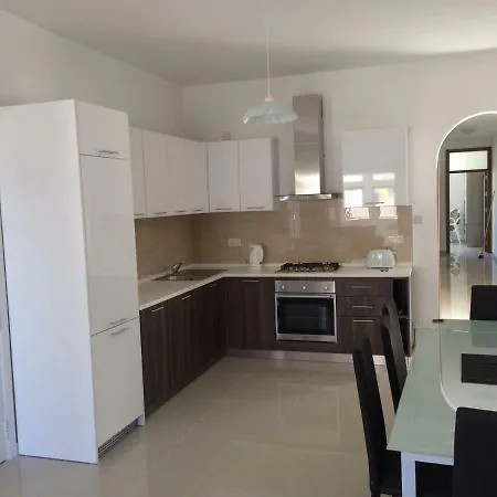 Onyx Court 3 - 4 Bedroom Apartament Mellieħa